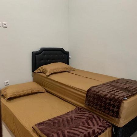 Guest House / Homestay Bukit Mutiara Residence Ngingas Екстер'єр фото