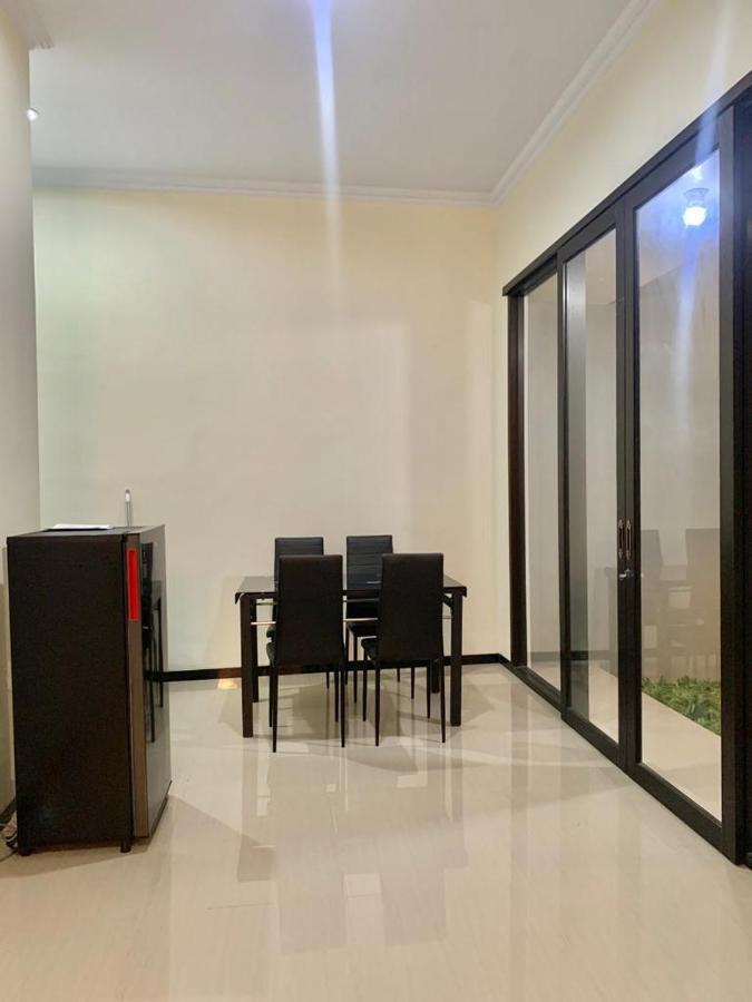 Guest House / Homestay Bukit Mutiara Residence Ngingas Екстер'єр фото